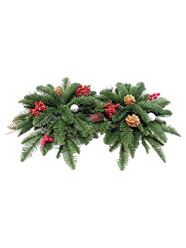 松葉の赤い円錐形の松ぼっくりのクリスマス リース